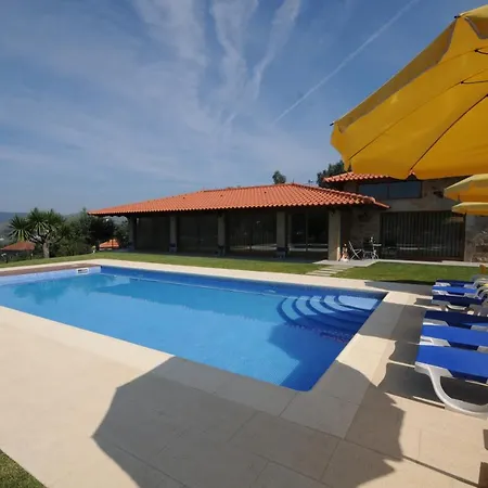 Sleeps 7 With Pool Air Con And Wifi * Balugaes